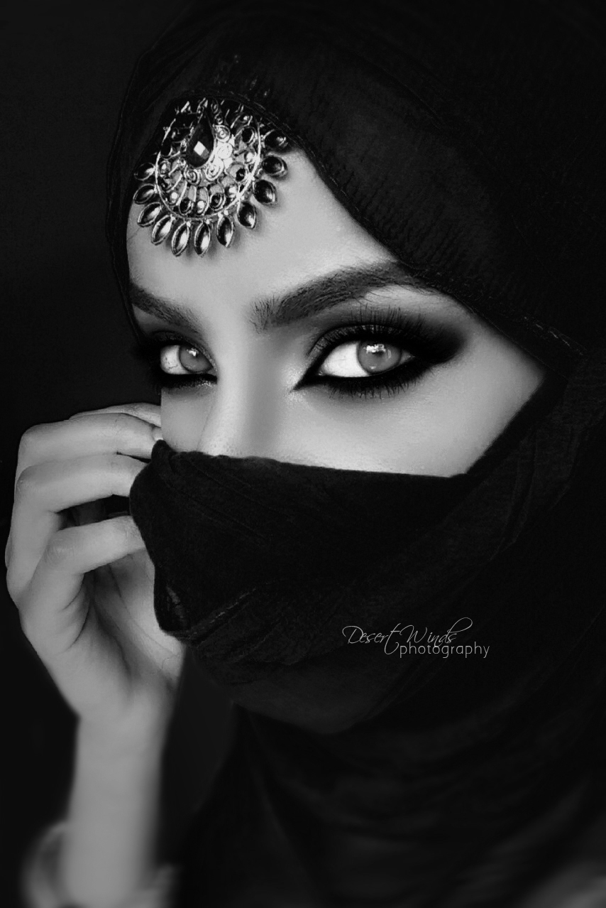 Dark Arab Women Pics 13